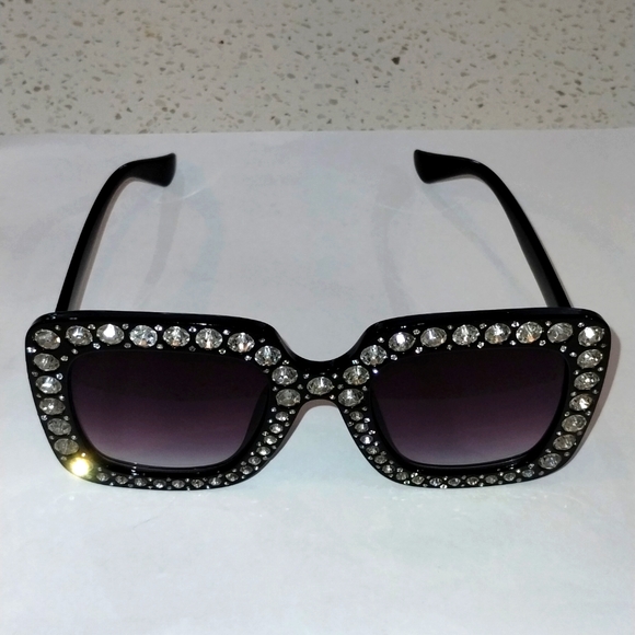 Oversized Square Black Bedazzled sunglasses - Black (NWOT) - Picture 4 of 5